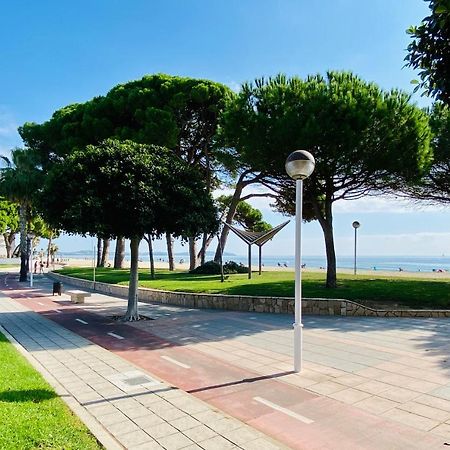 Апартаменты Atico Augusta Камбрильс Экстерьер фото